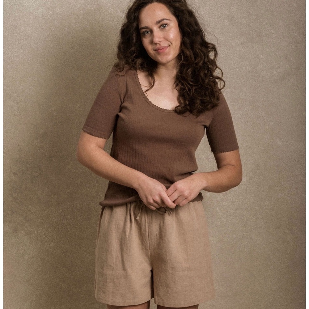 Neuflora Mallory top in brown short sleeve size s BNWT